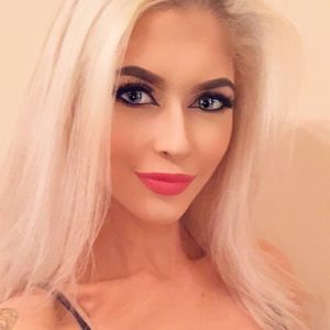 Meet your Posher, Bia